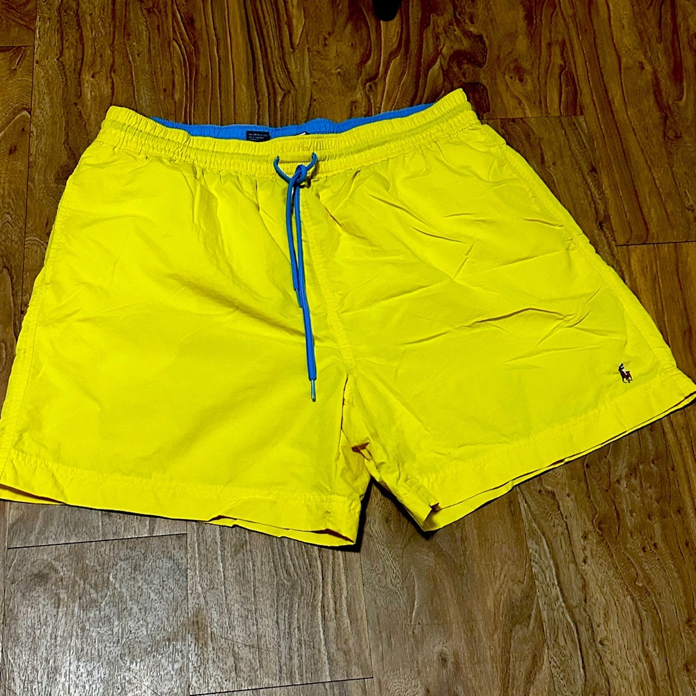 Polo Ralph Lauren Men's Yellow Solid Traveler 5.5" Swim Trunks